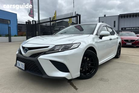 White 2019 Toyota Camry Sedan Ascent Sport (Hybrid)
