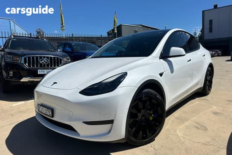 White 2023 Tesla Model Y Wagon Rear-Wheel Drive