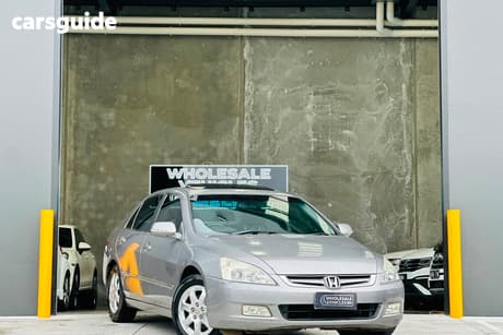 Silver 2005 Honda Accord Sedan V6 Luxury