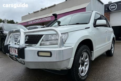 White 2011 Suzuki Grand Vitara Wagon Prestige (4X4)