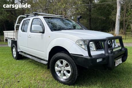White 2011 Nissan Navara Dual Cab Pick-up St (4X4)