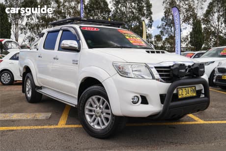 White 2014 Toyota Hilux Dual Cab Pick-up Sr5 (4X4)