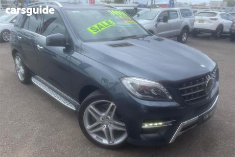 Grey 2012 Mercedes-Benz ML350 Wagon B.E. (4X4)