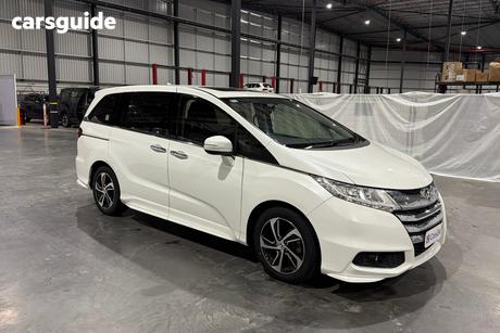 White 2016 Honda Odyssey Wagon Vti-L