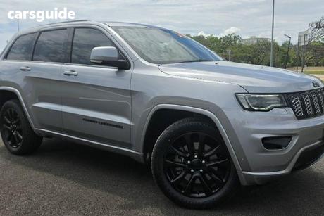 Silver 2019 Jeep Grand Cherokee Wagon Night Eagle (4X4)