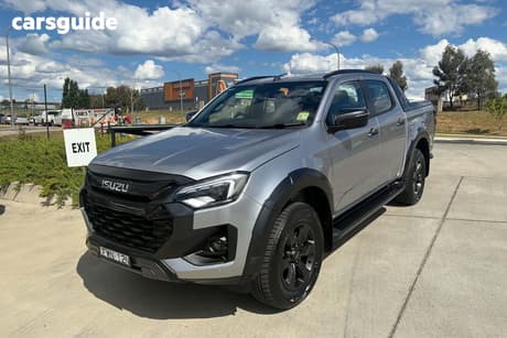 Silver 2025 Isuzu D-MAX Crew Cab Utility X-Terrain (4X4)