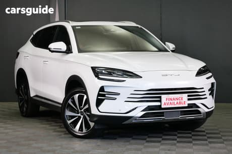 White 2025 BYD Sealion 6 SUV