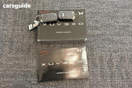 Blue 2025 Mahindra Xuv 3Xo Wagon Ax7L