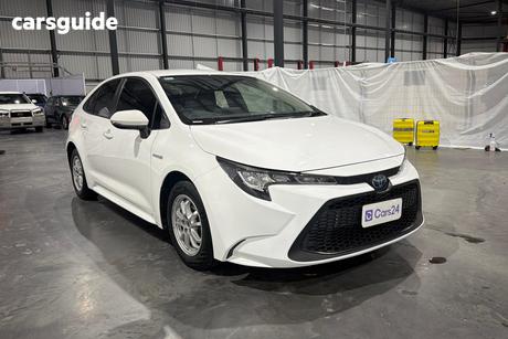 White 2020 Toyota Corolla Sedan Ascent Sport (Hybrid)
