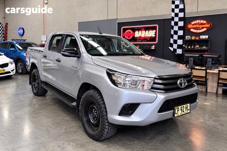 Silver 2018 Toyota Hilux Double Cab Chassis Sr (4X4)
