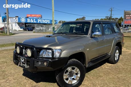 Gold 2016 Nissan Patrol Wagon St (4X4)