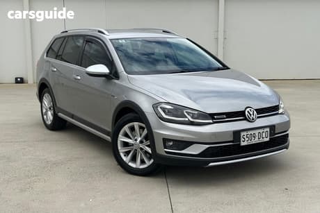 Silver 2017 Volkswagen Golf Wagon 110 Tsi Trendline