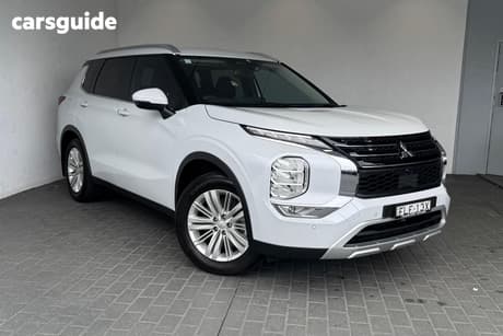 White 2024 Mitsubishi Outlander Wagon Ls 7 Seat (2Wd)