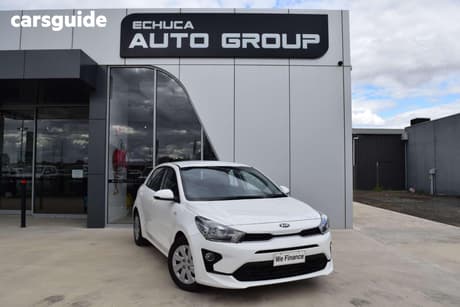 White 2020 Kia RIO Hatchback S