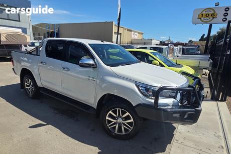 White 2019 Toyota Hilux Double Cab Pick Up Sr5 (4X4)