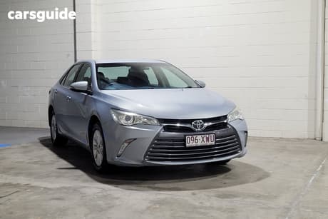 Silver 2016 Toyota Camry Sedan Altise