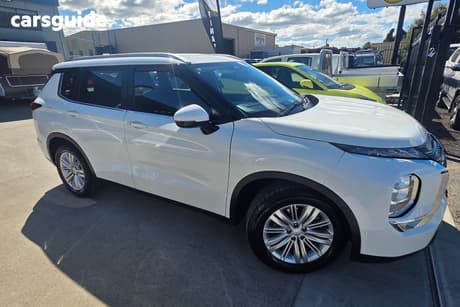 White 2023 Mitsubishi Outlander Wagon Ls 7 Seat (2Wd)