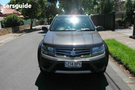 Grey 2016 Suzuki Grand Vitara Wagon Navigator (4X2)