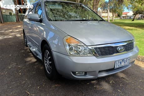 Silver 2010 Kia Grand Carnival Wagon Platinum