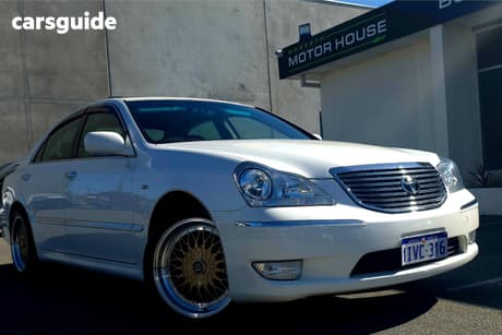White 2005 Toyota Crown Sedan MAJESTA