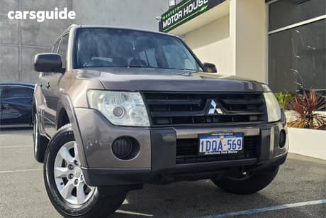 Brown 2010 Mitsubishi Pajero Wagon Glx Lwb (4X4)