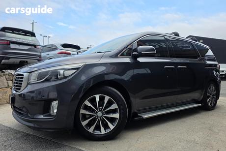 Grey 2015 Kia Carnival Wagon Sli