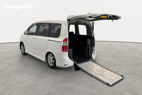 White 2008 Toyota Noah Commercial WELCAB
