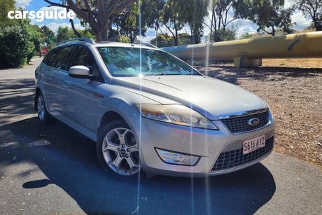 Silver 2010 Ford Mondeo Wagon Zetec