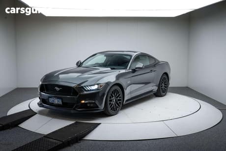 Grey 2017 Ford Mustang Coupe Fastback Gt 5.0 V8