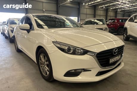 White 2018 Mazda 3 Hatchback Neo Sport