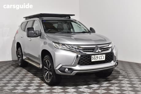 Silver 2017 Mitsubishi Pajero Sport Wagon Gls (4X4) 7 Seat