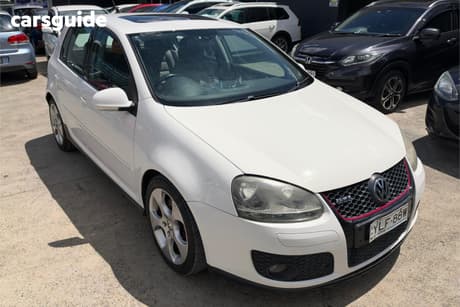White 2009 Volkswagen Golf Hatchback Gti