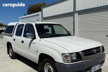 White 2004 Toyota Hilux Dual Cab Pick-up
