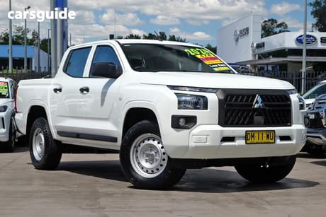 White 2024 Mitsubishi Triton Double Cab Pick Up Glx (4X4)