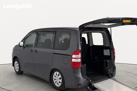 Grey 2010 Toyota Noah Commercial X L SELECTION WELCAB