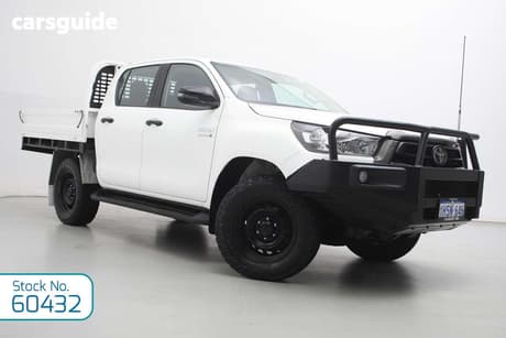 White 2022 Toyota Hilux Double Cab Chassis Sr (4X4)