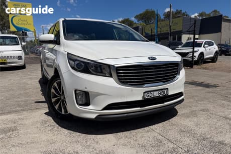 White 2017 Kia Carnival Wagon Sli