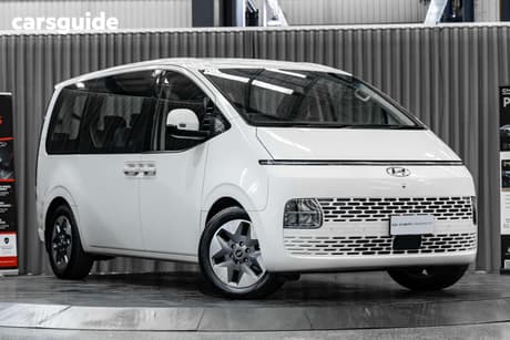 White 2023 Hyundai Staria Wagon