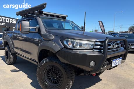 Grey 2016 Toyota Hilux Dual Cab Utility Sr5 (4X4)