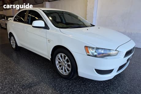 White 2011 Mitsubishi Lancer Sedan Sx