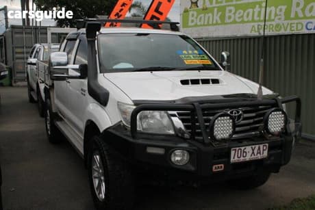 White 2013 Toyota Hilux Dual Cab Pick-up Sr5 (4X4)