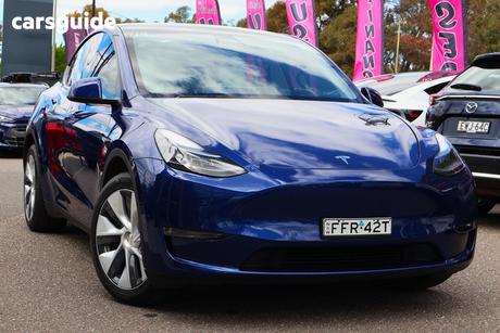 Blue 2024 Tesla Model Y Wagon Long Range