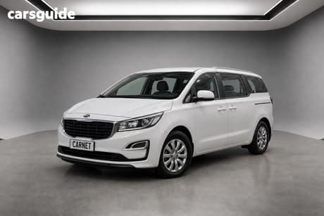 White 2018 Kia Carnival Wagon S
