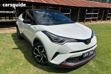 White 2018 Toyota C-HR Wagon Koba (2Wd)