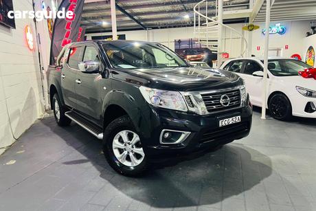Black 2019 Nissan Navara Dual Cab Pick-up St (4X4)