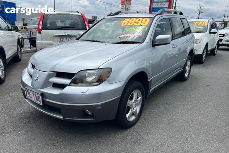 Silver 2004 Mitsubishi Outlander Wagon Xls