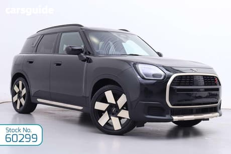 Black 2024 Mini Countryman Wagon S All4 Favoured (Mhev)