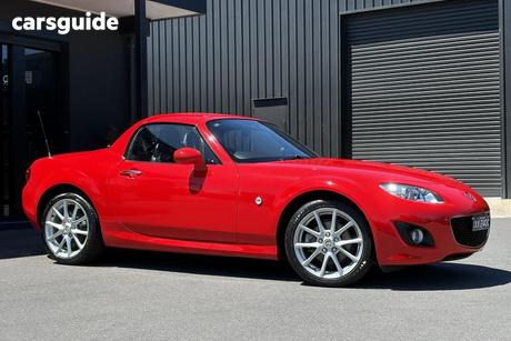 Red 2010 Mazda MX-5 Roadster Coupe