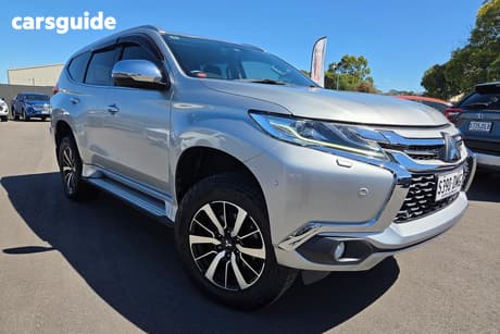 Silver 2018 Mitsubishi Pajero Sport Wagon Exceed (4X4) 7 Seat