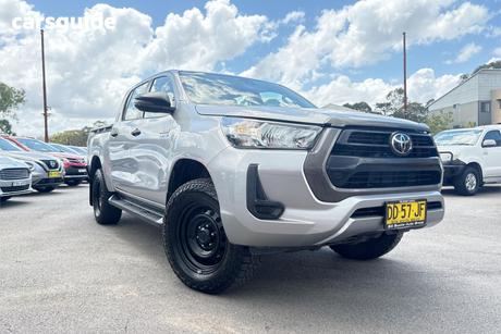 Silver 2022 Toyota Hilux Double Cab Pick Up Sr (4X4)